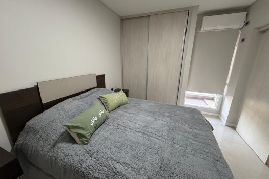 Amoblado, dpto. 1 dormitorio con cochera