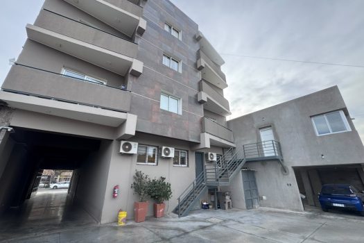 9 de Julio y Conector, 1 dormitorio y cochera