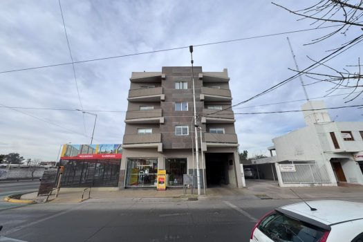 9 de Julio y Conector, 1 dormitorio y cochera