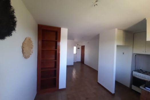 Capital, dpto 2 dorm. con cochera.
