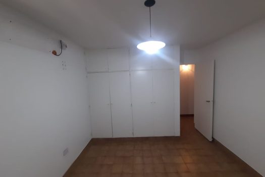 Capital, dpto 2 dorm. con cochera.